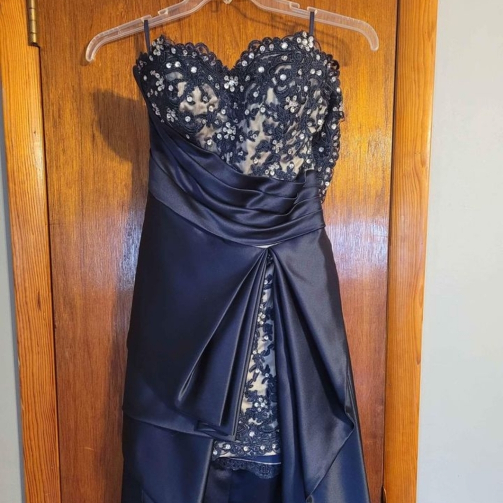 Prom dress / gown